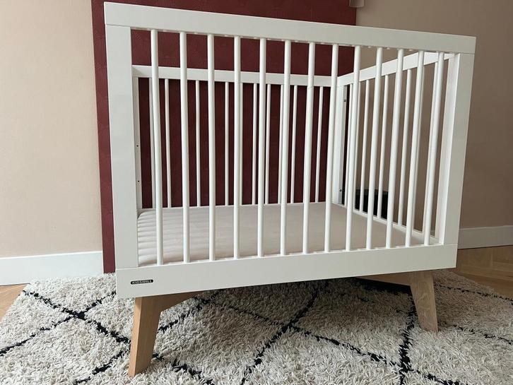 Kidsmill sixties box, Kinderen en Baby's, Boxen, Zo goed als nieuw, Vierkant, In hoogte verstelbaar, Boxkleed, Ophalen