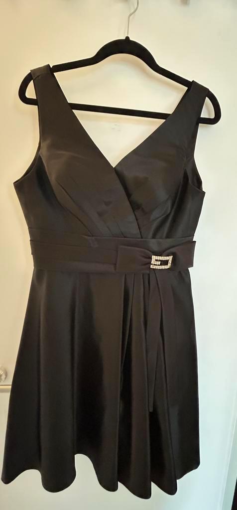 Galajurk/ cocktailjurk Moore (M), Kleding | Dames, Jurken, Zo goed als nieuw, Zwart, Knielengte, Ophalen