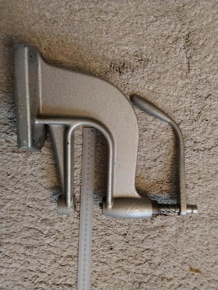 Spindel / stempel machine, Hobby en Vrije tijd, Naaimachines en Toebehoren, Zo goed als nieuw, Lockmachine, Overige merken, Ophalen of Verzenden