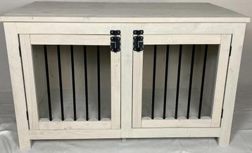 Hondenkennel, dressoir, steigerhout , wit gekleurd ,hokken beschikbaar voor biedingen