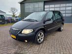 Chrysler Voyager 2.4i SE Luxe ! 7 SEATER !, Auto's, Chrysler, Voorwielaandrijving, Gebruikt, Zwart, 4 cilinders