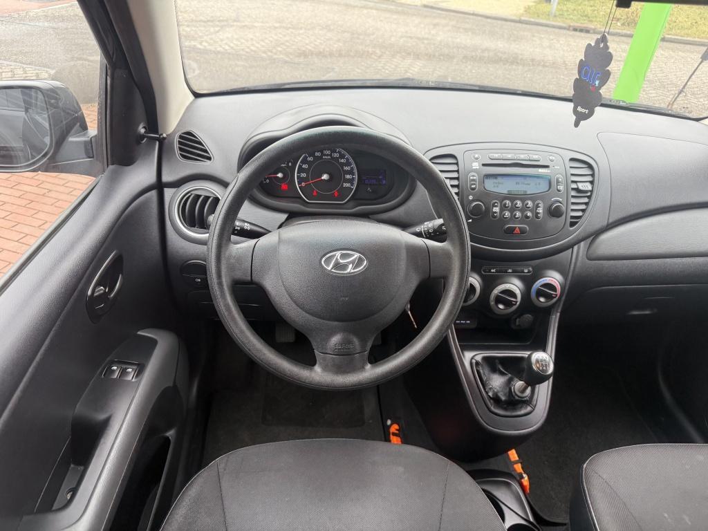 Hyundai i10 1.0 i-Drive Cool airco hoge instap 118dkm, Auto's, Hyundai, Euro 5, 31 €/maand, 400 kg, Zwart