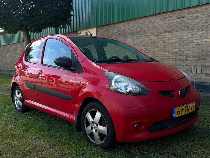 Toyota Aygo 1.0-12V Sport Airco Carplay APK 5 Deurs, Auto's, Toyota, Bedrijf, Te koop, Aygo, ABS, Airbags, Airconditioning, Android Auto