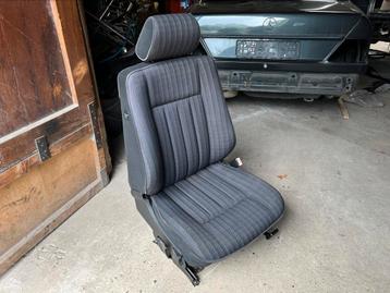 Mercedes W124 Bijrijdersstoel Stof beschikbaar voor biedingen