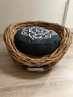 Happy House honden of kattenmand, Ophalen of Verzenden, Zo goed als nieuw, Riet