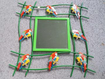 Spiegel met papegaaien (gekocht Aruba) metaal frame nieuw g6