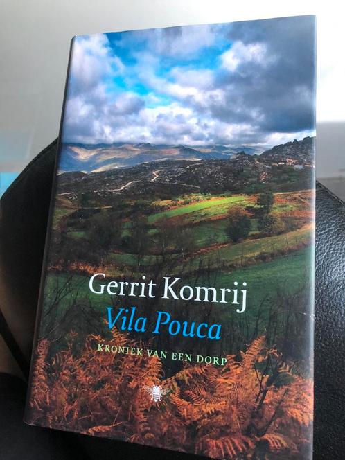 Gerrit Komrij - Vila Pouca, Boeken, Overige Boeken, Zo goed als nieuw, Ophalen of Verzenden