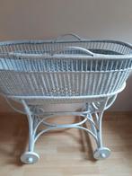 Rotan wieg vintage Met matrasje, Ophalen, Zo goed als nieuw, Wieg