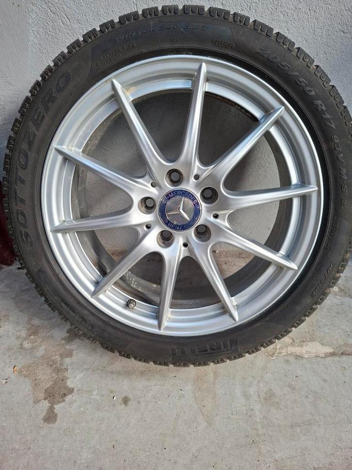 4x Mercedes Winterbanden met Velg - 205/50 R17, Auto-onderdelen, Banden en Velgen, Banden en Velgen, Winterbanden, 17 inch, 205 mm