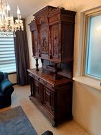 Antieke Franse kast Jachtkast met houtsnijwerk, Ophalen