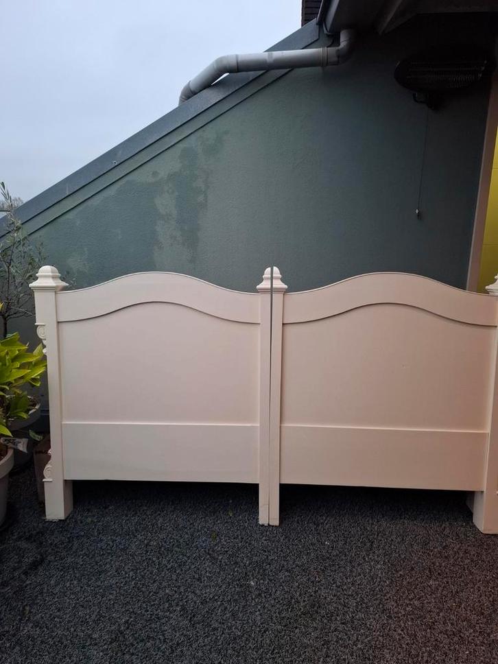 2 persoons bed romantische stijl bedbodems, Huis en Inrichting, Slaapkamer | Bedden, Gebruikt, Tweepersoons, Overige maten, 200 cm