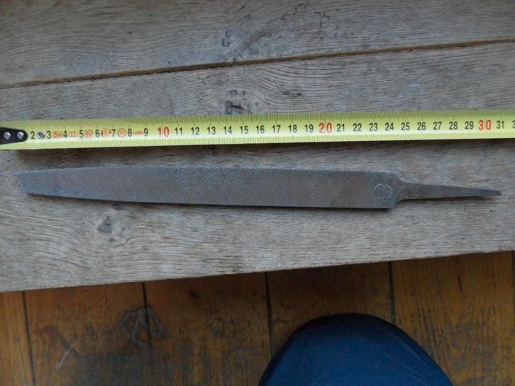 FD Fdick Germany half ronde vijl middel fijn, Doe-het-zelf en Verbouw, Gereedschap | Handgereedschap, Zo goed als nieuw, Ophalen of Verzenden