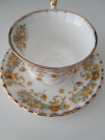 servies beschikbaar voor biedingen