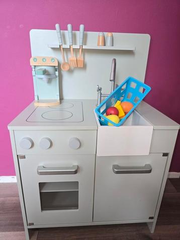 Petite amelie speelkeuken   beschikbaar voor biedingen