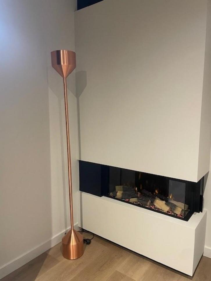 Floor lamp Metal Torch Copper ( 2 stuks), Huis en Inrichting, Lampen | Vloerlampen, Zo goed als nieuw, 150 tot 200 cm, Metaal