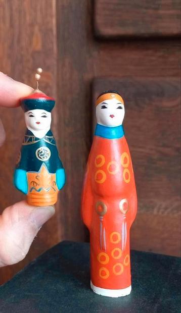 Traditionele Japanse keramiek beeldjes beschikbaar voor biedingen