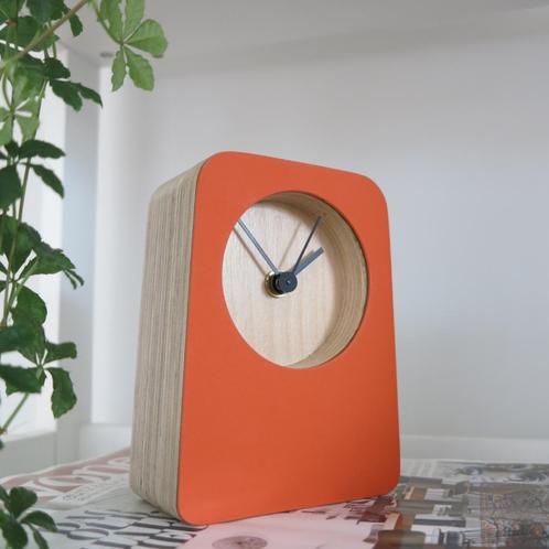 Tafelmodel klok, Huis en Inrichting, Woonaccessoires | Klokken, Nieuw, Wekker of Tafelklok, Analoog, Verzenden