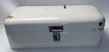 Vintage broodtrommel jaren 50 /60 beschikbaar voor biedingen