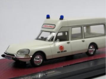 Citroen DS 20 Visser ambulance 1975 Den Helder Matrix 1:43 beschikbaar voor biedingen