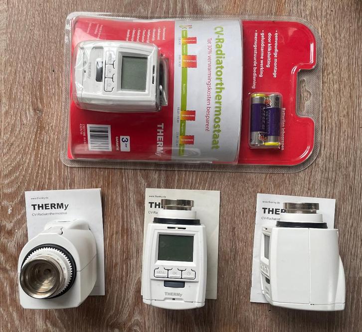 Programeerbare radiator knop Thermostaat (+ Herz adapter), Doe-het-zelf en Verbouw, Verwarming en Radiatoren, Gebruikt, Thermostaat