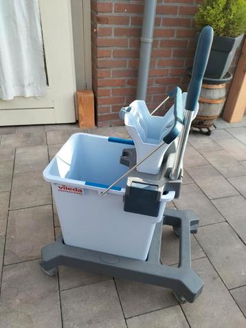 Vileda Professional Dweilwagen met Uitwringsysteem beschikbaar voor biedingen