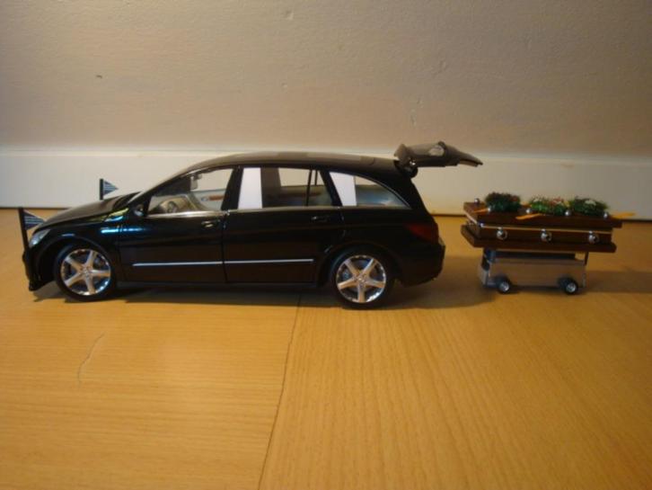 Mercedes R-Type Begravenis/ Rou-Auto  ( Uniek!), Hobby en Vrije tijd, Modelauto's | 1:18, Nieuw, Auto, MiniChamps, Ophalen of Verzenden