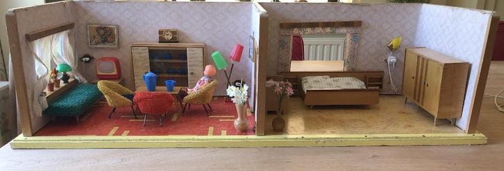 Jaren 50 / 60 poppenhuis met werkende verlichting, Verzamelen, Poppenhuizen en Toebehoren, Gebruikt, Poppenhuis, Ophalen of Verzenden