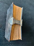 Antieke 1860 Bijbel zilveren slot 19e eeuw zilver bijbelslot, Antiek en Kunst, Antiek | Boeken en Bijbels, Ophalen of Verzenden