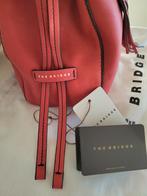 schoudertas (echt leer) van THE BRIDGE knal rood NIEUW., Sieraden, Tassen en Uiterlijk, Tassen | Damestassen, Ophalen of Verzenden