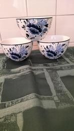 3 Kommen servies Dutch Floral -Origineel 13 / 9 cm Nieuw, Nieuw, Ophalen of Verzenden, Kom(men), Overige stijlen