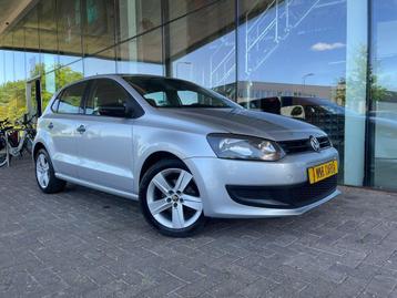 Volkswagen Polo 1.4-16V Comfortline AIRCO-SPORTVELG-APK NIEU beschikbaar voor biedingen