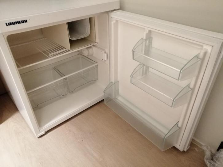 Liebherr Koelkast Vriezer Tafelmodel Camping studenten kamer, Witgoed en Apparatuur, Vriezers en Diepvrieskisten, Zo goed als nieuw