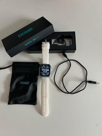 OOQE WATCH PRO 7 - Smartwatch Wit beschikbaar voor biedingen