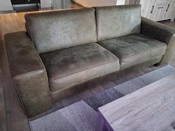 Twee x Drie zits Bank kleur Groen in Western Leder beschikbaar voor biedingen
