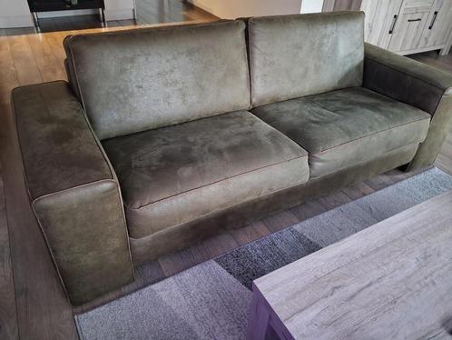 Twee x Drie zits Bank kleur Groen in Western Leder, Huis en Inrichting, Banken | Bankstellen, Gebruikt, Rechte bank, Driepersoons
