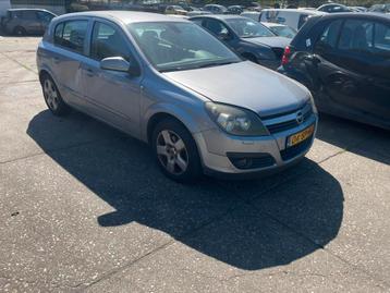 Te koop Opel Astra in onderdelen  beschikbaar voor biedingen