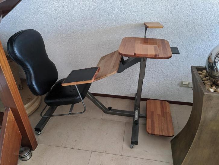 Computer en gaming bureau, Huis en Inrichting, Bureaus, Gebruikt, Bureau, Met wielen, Ophalen