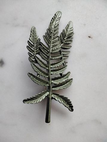 Botanische planten broche varen vintage stijl  beschikbaar voor biedingen