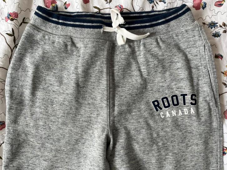 sweatpant Roots Canada mt 140/146 kids joggingbroek, Kinderen en Baby's, Kinderkleding | Maat 140, Zo goed als nieuw, Jongen of Meisje