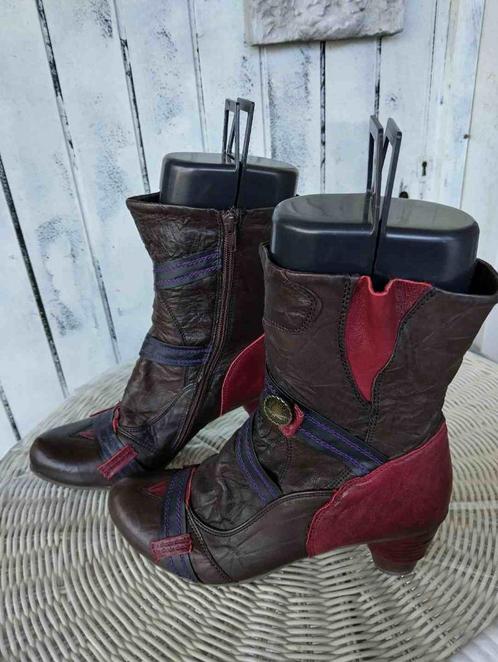 Dkode laarsjes heel apart en geheel van leer mt. 38, Kleding | Dames, Schoenen, Zo goed als nieuw, Zwart, Ophalen
