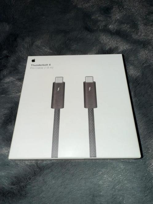 Apple Thunderbolt 4 Pro Cable, Computers en Software, Pc- en Netwerkkabels, Nieuw, Ophalen of Verzenden