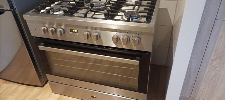 Vrijstaand RVS 5-pits gasfornuis 90 cm, Witgoed en Apparatuur, Fornuizen, Gebruikt, Vrijstaand, Gas, 5 kookzones of meer, 60 cm of meer