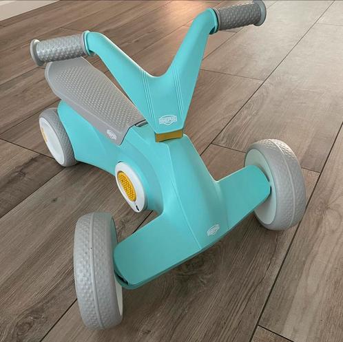 Berg loopfiets met trappers, Kinderen en Baby's, Speelgoed | Buiten | Voertuigen en Loopfietsen, Zo goed als nieuw, Loopfiets