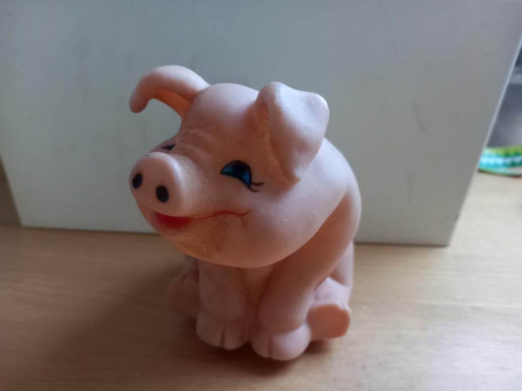 Vrolijk varkentje van kunststof, Ophalen of Verzenden