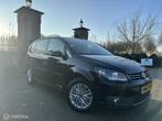 Volkswagen Touran 1.4 TSI CUP Edition DSG 140pk! Trekhaak, Auto's, Gebruikt, Zwart, 4 cilinders, Zwart