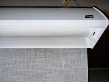 Rolgordijn elektrisch Luxaflex (splinternieuw) beschikbaar voor biedingen
