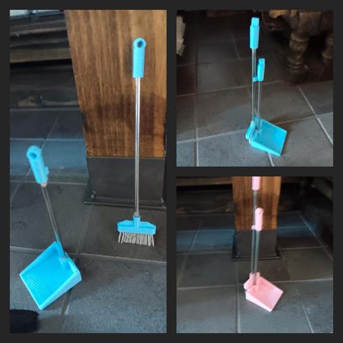 Stoffer en blik miniatuur poppenhuis ️, Verzamelen, Poppenhuizen en Toebehoren, Nieuw, Poppenhuis, Ophalen