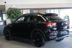 Volkswagen T-Roc 1.0 TSI 110PK R-line Black Pack Led Navi AC, Voorwielaandrijving, Gebruikt, 1194 kg, Zwart