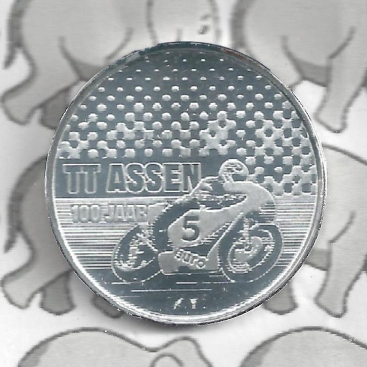 Nederland 5 euromunt 2025 "100j. TT Assen vijfje" (los), Postzegels en Munten, Munten | Europa | Euromunten, Losse munt, 5 euro
