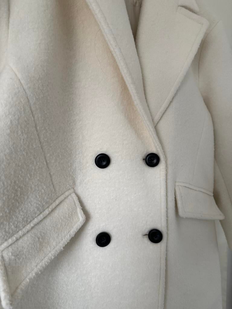 Witte Bershka jas - Maat S, Ophalen of Verzenden, Zo goed als nieuw, Maat 36 (S), Wit